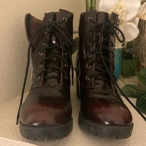 Bongo Booties size 7 wine color